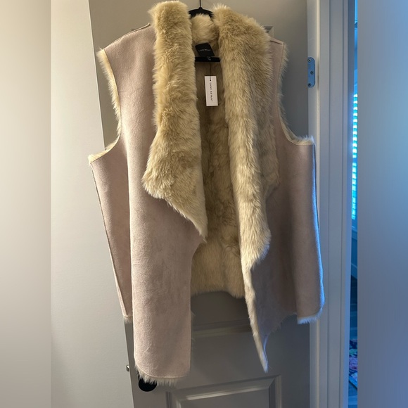 NWT Faux Fur open vest from Lane Bryant! - Picture 1 of 13